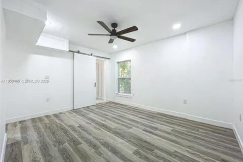 Casa en alquiler en Orlando, Florida, 4 dormitorios, 131.55 m2 № 2007161 - foto 13