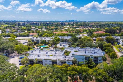 Condominio en venta en Sunrise, Florida, 2 dormitorios, 87.7 m2 № 1934877 - foto 14