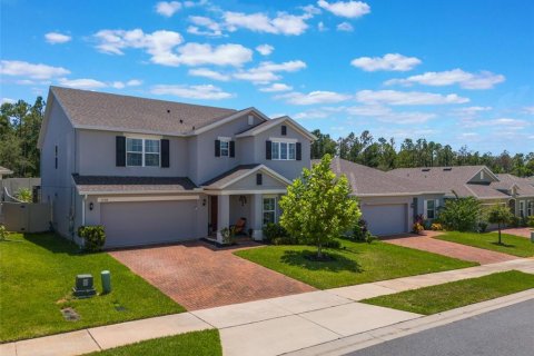 House in Minneola, Florida 5 bedrooms, 301.47 sq.m. № 1906151 - photo 1
