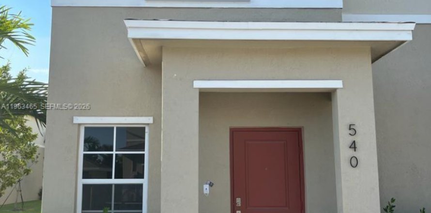 Adosado en Florida City, Florida 2 dormitorios, 112.23 m2 № 2025320