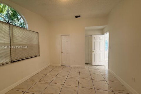 Casa en venta en Miramar, Florida, 2 dormitorios, 133.59 m2 № 1984669 - foto 13