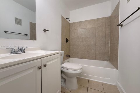 Casa en venta en Miramar, Florida, 2 dormitorios, 133.59 m2 № 1984669 - foto 9