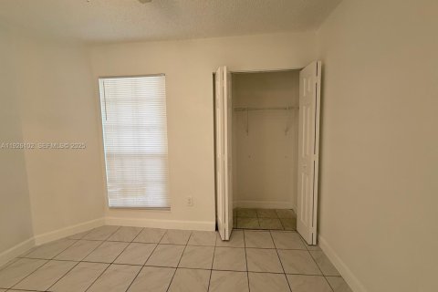 Casa en venta en Miramar, Florida, 2 dormitorios, 133.59 m2 № 1984669 - foto 7