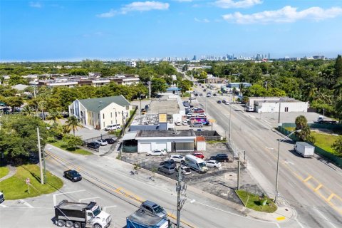 Immobilier commercial à vendre à Miami, Floride № 2081768 - photo 9