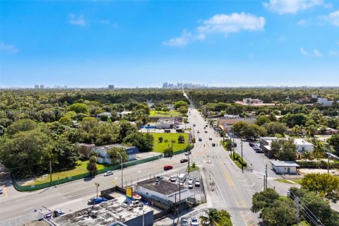 Immobilier commercial à vendre à Miami, Floride № 2081768 - photo 10