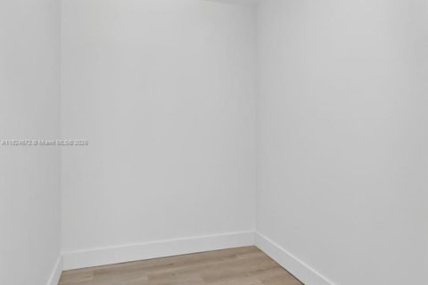 House in Pembroke Pines, Florida 4 bedrooms, 173.26 sq.m. № 1805936 - photo 20