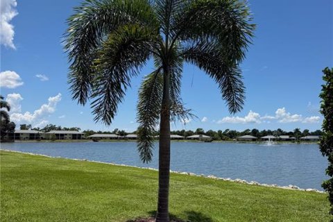 Condo in Punta Gorda, Florida, 2 bedrooms  № 2379258 - photo 21