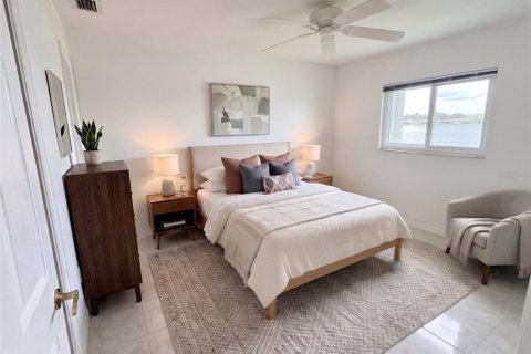 Condo in Punta Gorda, Florida, 2 bedrooms  № 2379258 - photo 8