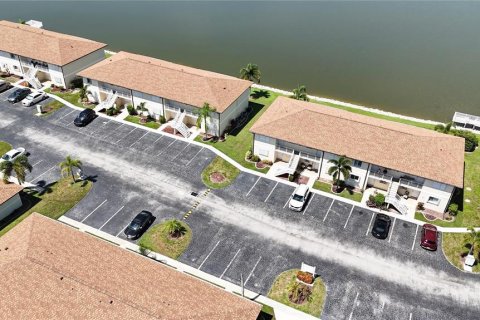 Condo in Punta Gorda, Florida, 2 bedrooms  № 2379258 - photo 29