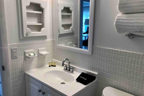 Condominio en venta en Miami Beach, Florida, 1 dormitorio, 62.43 m2 № 1859394 - foto 19