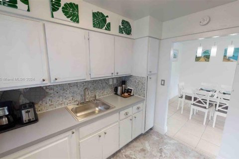 Condominio en venta en Miami Beach, Florida, 1 dormitorio, 62.43 m2 № 1859394 - foto 23