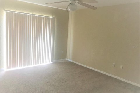 House in Kissimmee, Florida 3 bedrooms, 185.25 sq.m. № 2231808 - photo 15