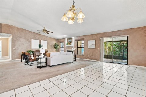 House in Tampa, Florida 3 bedrooms, 159.61 sq.m. № 2337329 - photo 8