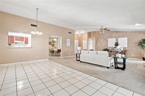 House in Tampa, Florida 3 bedrooms, 159.61 sq.m. № 2337329 - photo 9