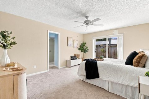 House in Tampa, Florida 3 bedrooms, 159.61 sq.m. № 2337329 - photo 19