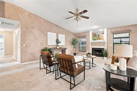 House in Tampa, Florida 3 bedrooms, 159.61 sq.m. № 2337329 - photo 6