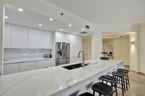 Condo in Aventura, Florida, 3 bedrooms  № 1937027 - photo 2