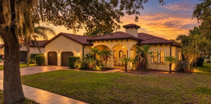 Villa ou maison à DeBary, Floride 4 chambres, 219.06 m2 № 2396815