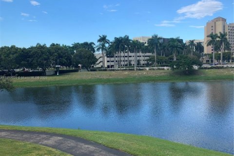 Купить таунхаус в Бока-Ратон, Флорида 3 спальни, 148.92м2, № 1971210 - фото 20