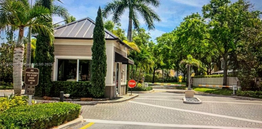 Таунхаус в Бока-Ратон, Флорида 3 спальни, 148.92м2 № 1971210