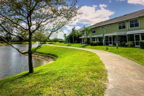 Купить таунхаус в Бока-Ратон, Флорида 3 спальни, 148.92м2, № 1971210 - фото 21