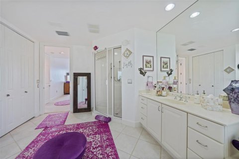 Condo in Englewood, Florida, 2 bedrooms  № 1765807 - photo 22