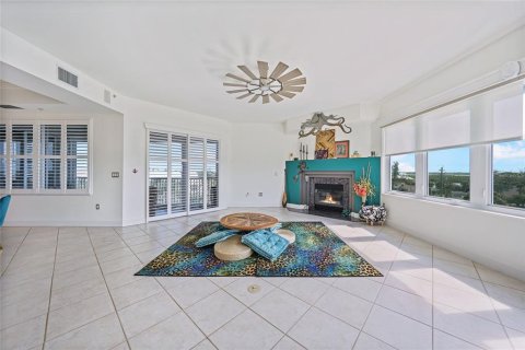 Condo in Englewood, Florida, 2 bedrooms  № 1765807 - photo 13