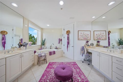 Condo in Englewood, Florida, 2 bedrooms  № 1765807 - photo 21