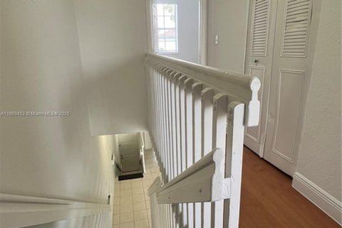 Townhouse in Sunrise, Florida 3 bedrooms, 119.38 sq.m. № 1896022 - photo 15