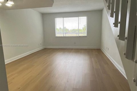 Townhouse in Sunrise, Florida 3 bedrooms, 119.38 sq.m. № 1896022 - photo 7
