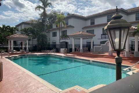 Townhouse in Sunrise, Florida 3 bedrooms, 119.38 sq.m. № 1896022 - photo 5