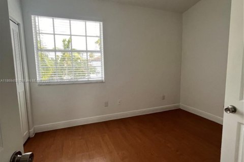 Townhouse in Sunrise, Florida 3 bedrooms, 119.38 sq.m. № 1896022 - photo 23
