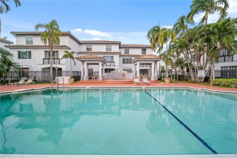 Townhouse in Sunrise, Florida 3 bedrooms, 119.38 sq.m. № 1896022 - photo 4