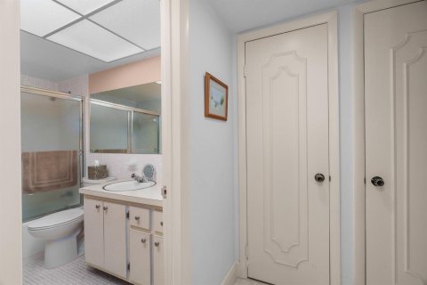 Copropriété à vendre à Pompano Beach, Floride: 2 chambres, 93.09 m2 № 2182345 - photo 15