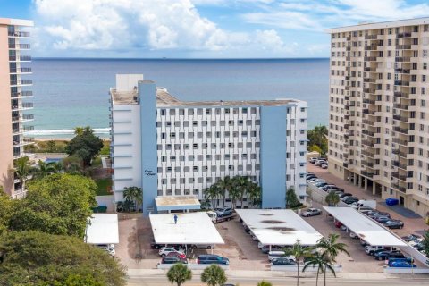 Copropriété à vendre à Pompano Beach, Floride: 2 chambres, 93.09 m2 № 2182345 - photo 2