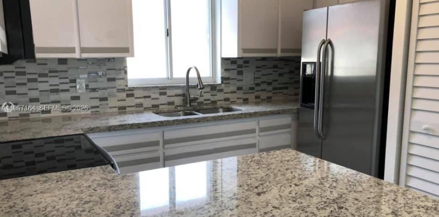 Таунхаус в Хайалиа, Флорида 2 спальни, 89.19м2 № 2059037