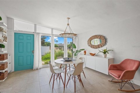 Casa en alquiler en Sarasota, Florida, 2 dormitorios, 138.61 m2 № 2204370 - foto 3