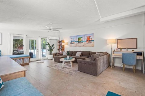 Casa en alquiler en Sarasota, Florida, 2 dormitorios, 138.61 m2 № 2204370 - foto 15