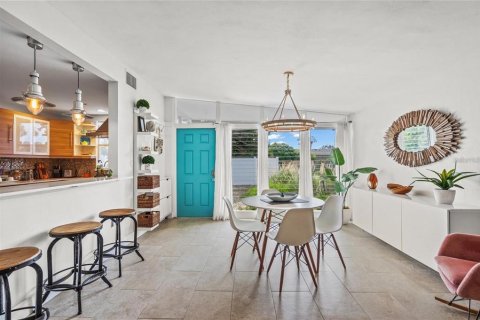 Casa en alquiler en Sarasota, Florida, 2 dormitorios, 138.61 m2 № 2204370 - foto 7