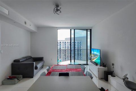 Copropriété à vendre à Doral, Floride: 1 chambre, 64.85 m2 № 2041876 - photo 2