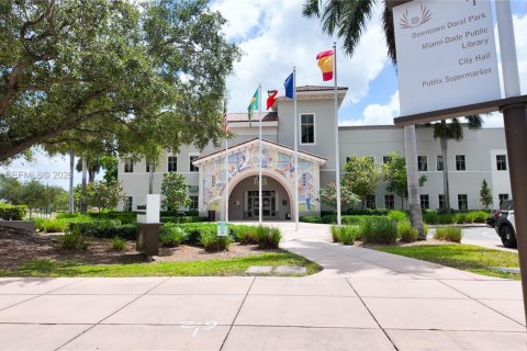 Copropriété à vendre à Doral, Floride: 1 chambre, 64.85 m2 № 2041876 - photo 24