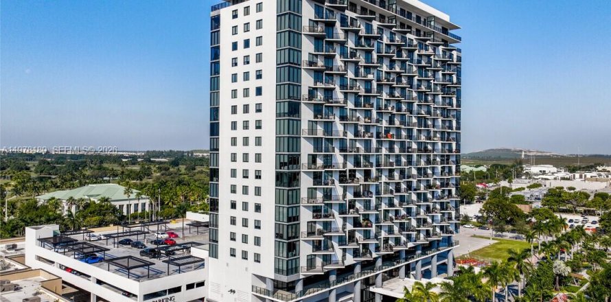 Condo à Doral, Floride, 1 chambre  № 2041876