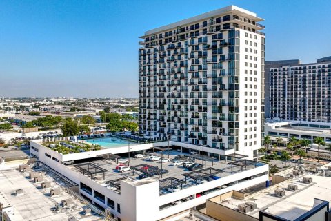 Copropriété à vendre à Doral, Floride: 1 chambre, 64.85 m2 № 2041876 - photo 13