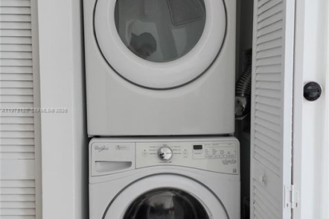 Copropriété à vendre à Doral, Floride: 1 chambre, 64.85 m2 № 2041876 - photo 12