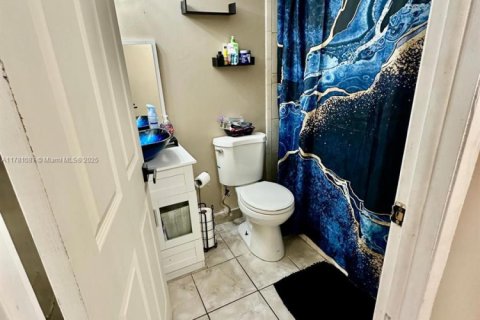 Condo in Miami, Florida, 3 bedrooms  № 1712947 - photo 8