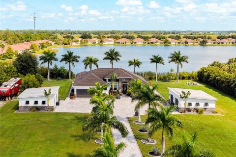 Casa en Punta Gorda, Florida 3 dormitorios, 267.74 m2 № 2360750