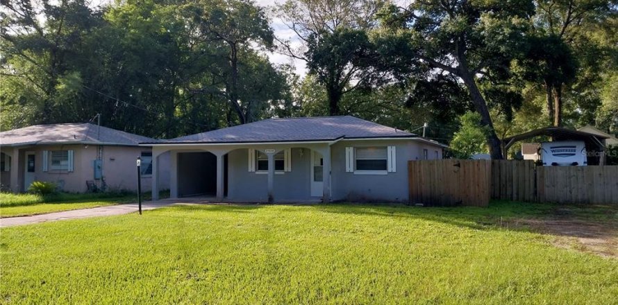 House in Sorrento, Florida 2 bedrooms, 97.08 sq.m. № 1816982