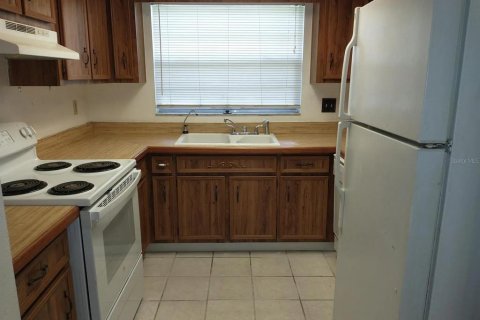 House in Sorrento, Florida 2 bedrooms, 97.08 sq.m. № 1816982 - photo 14
