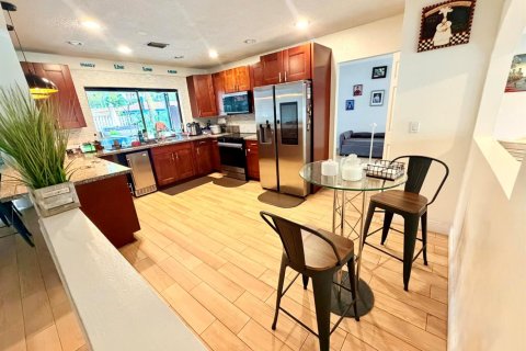 Villa ou maison à vendre à Coral Springs, Floride: 4 chambres, 202.62 m2 № 2406083 - photo 11