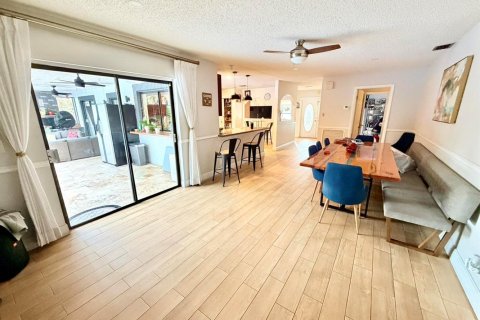Villa ou maison à vendre à Coral Springs, Floride: 4 chambres, 202.62 m2 № 2406083 - photo 15